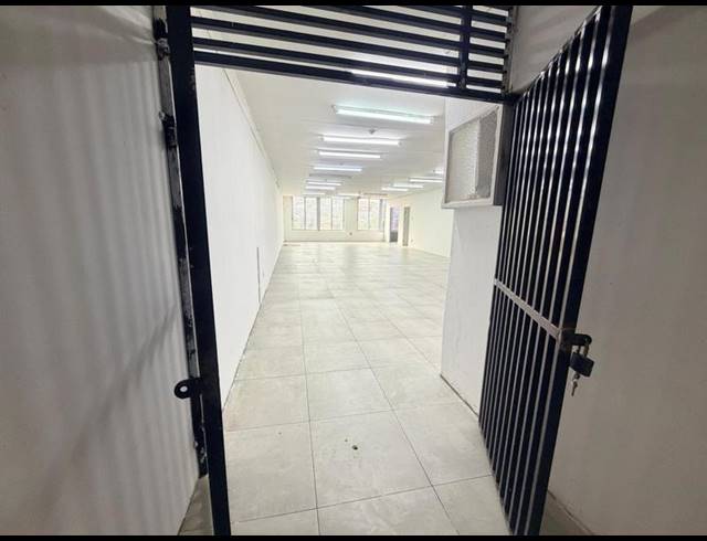 BUSINESS PROPERTY TO RENT IN LAUDIUM